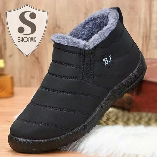 Kurze warme Herbststiefel für Damen