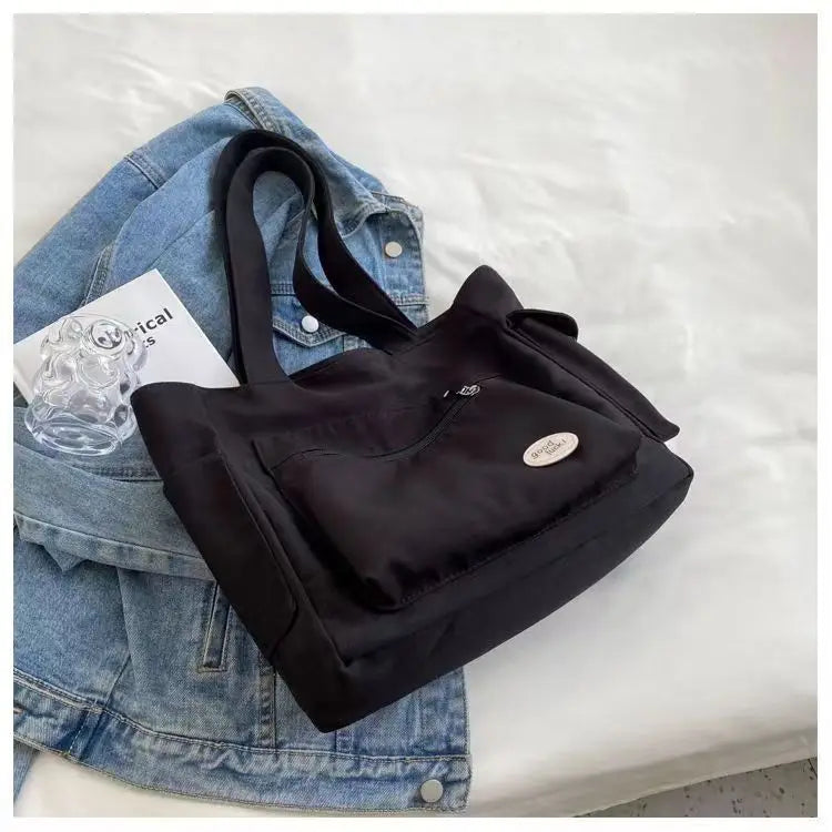Große Damenmode-Studententasche