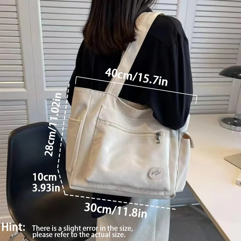 Große Damenmode-Studententasche