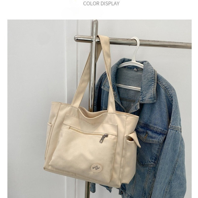 Große Damenmode-Studententasche